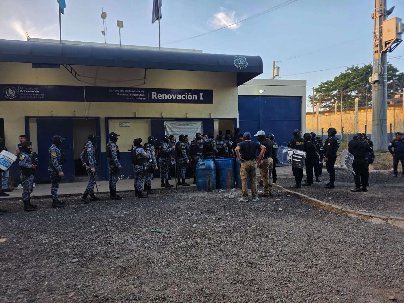 Fuerzas élite del SP ingresan a Renovación I para retomar el control