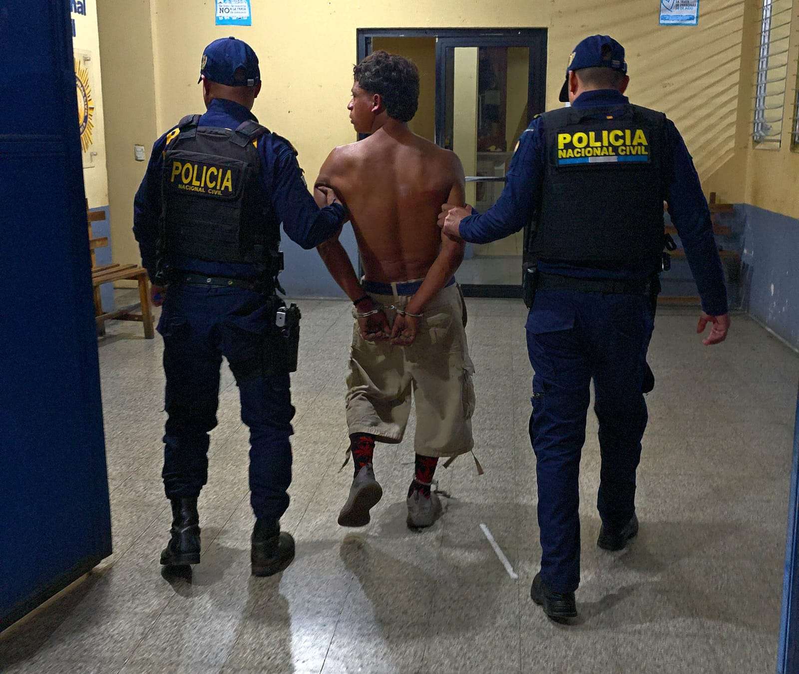 Violencia intrafamiliar termina en la captura de tres hombres