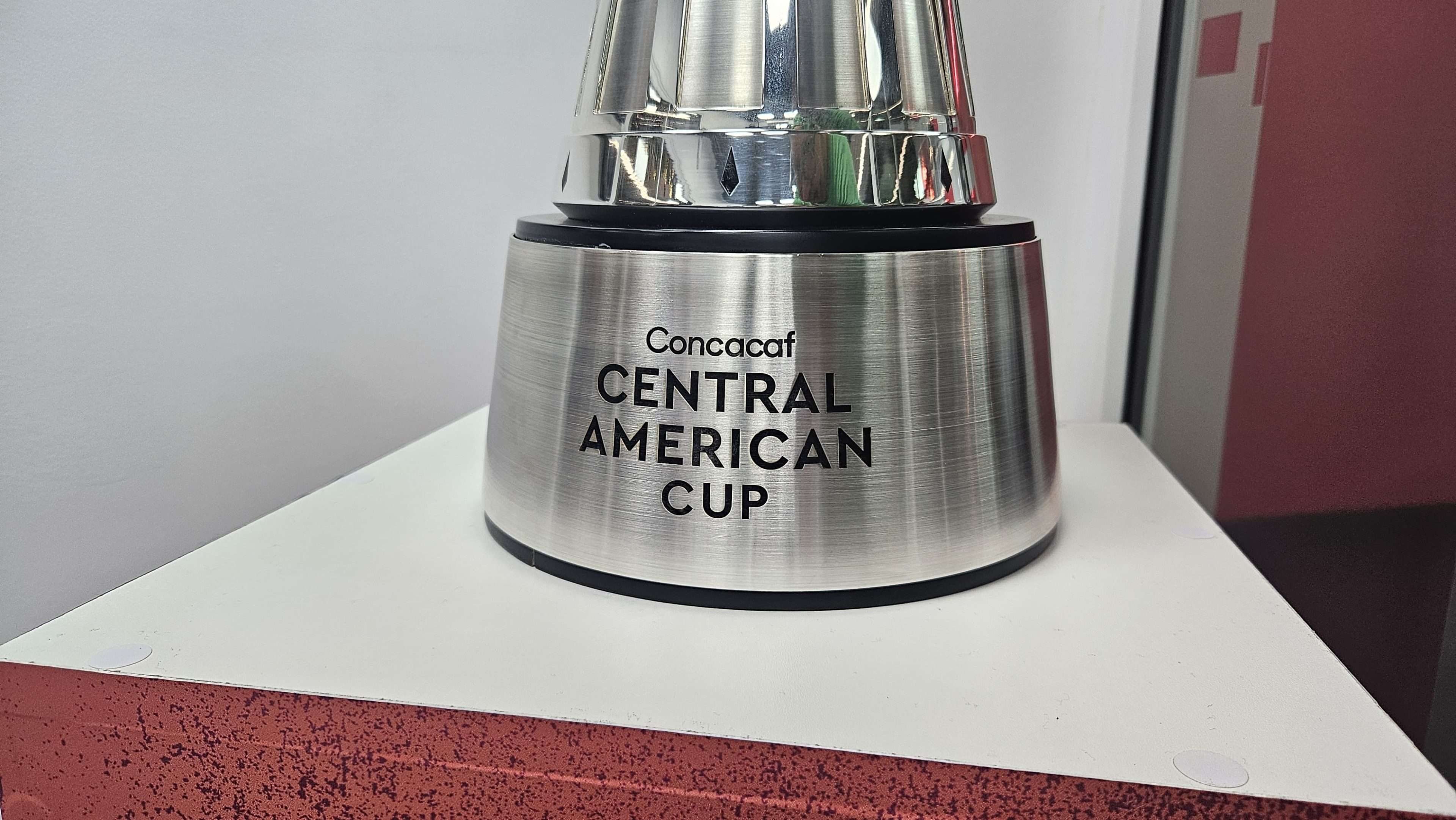 EN IMÁGENES | La primera parada de la Copa la hizo en la red 106.1