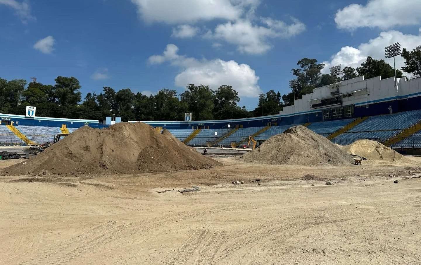 estadio nacional doroteo guamuch flores.