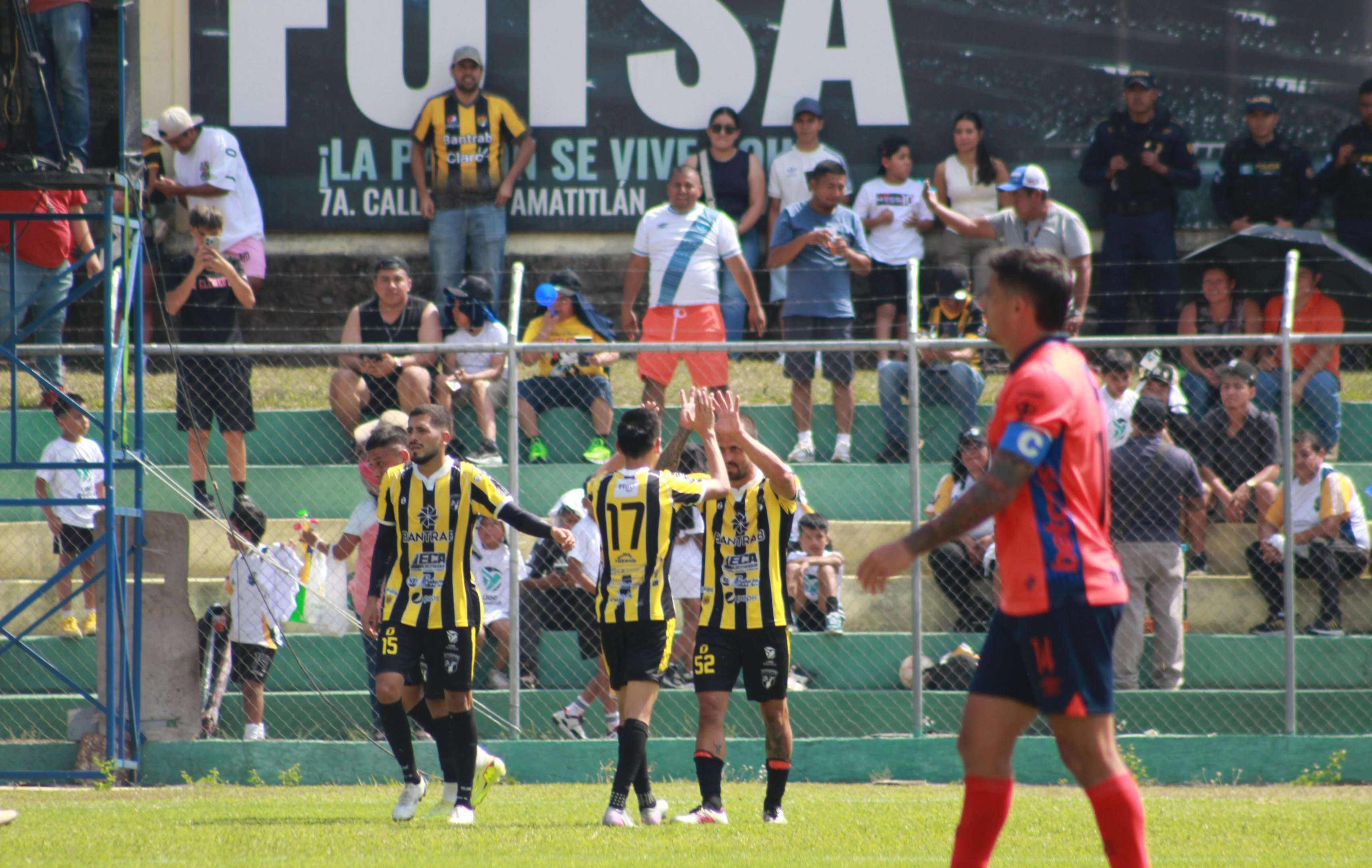 Aurora vs Municipal.