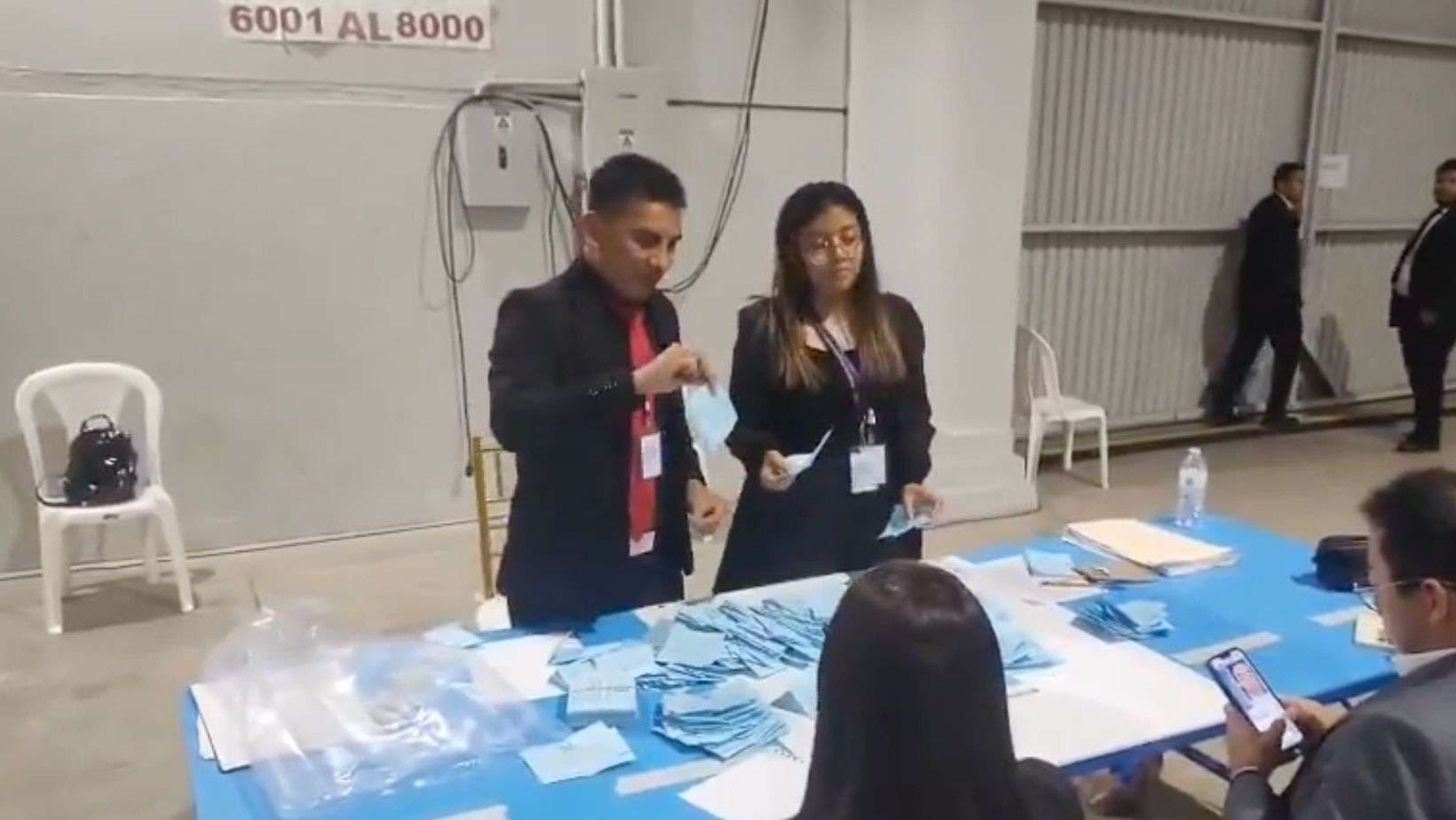 Cierran centros de votación del CANG y arranca el conteo en el Parque de la Industria