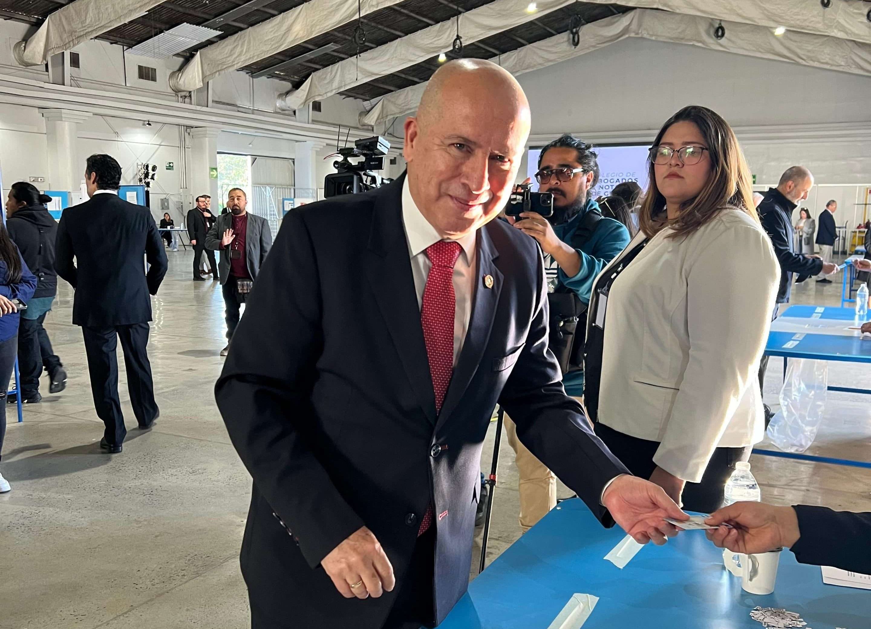 En plena jornada del CANG, Nester Vásquez se pronuncia sobre su futuro en la CC