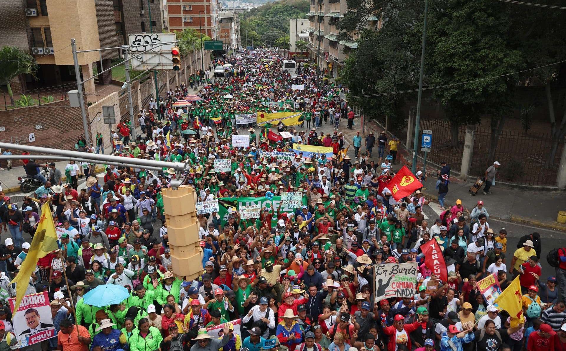 Personas se manifiestan para pedir la libertad del presidente de Venezuela, Nicolás Maduro, y su esposa, Cilia Flores este 16 de enero de 2026, en Caracas (Venezuela). EFE/ Miguel Gutiérrez