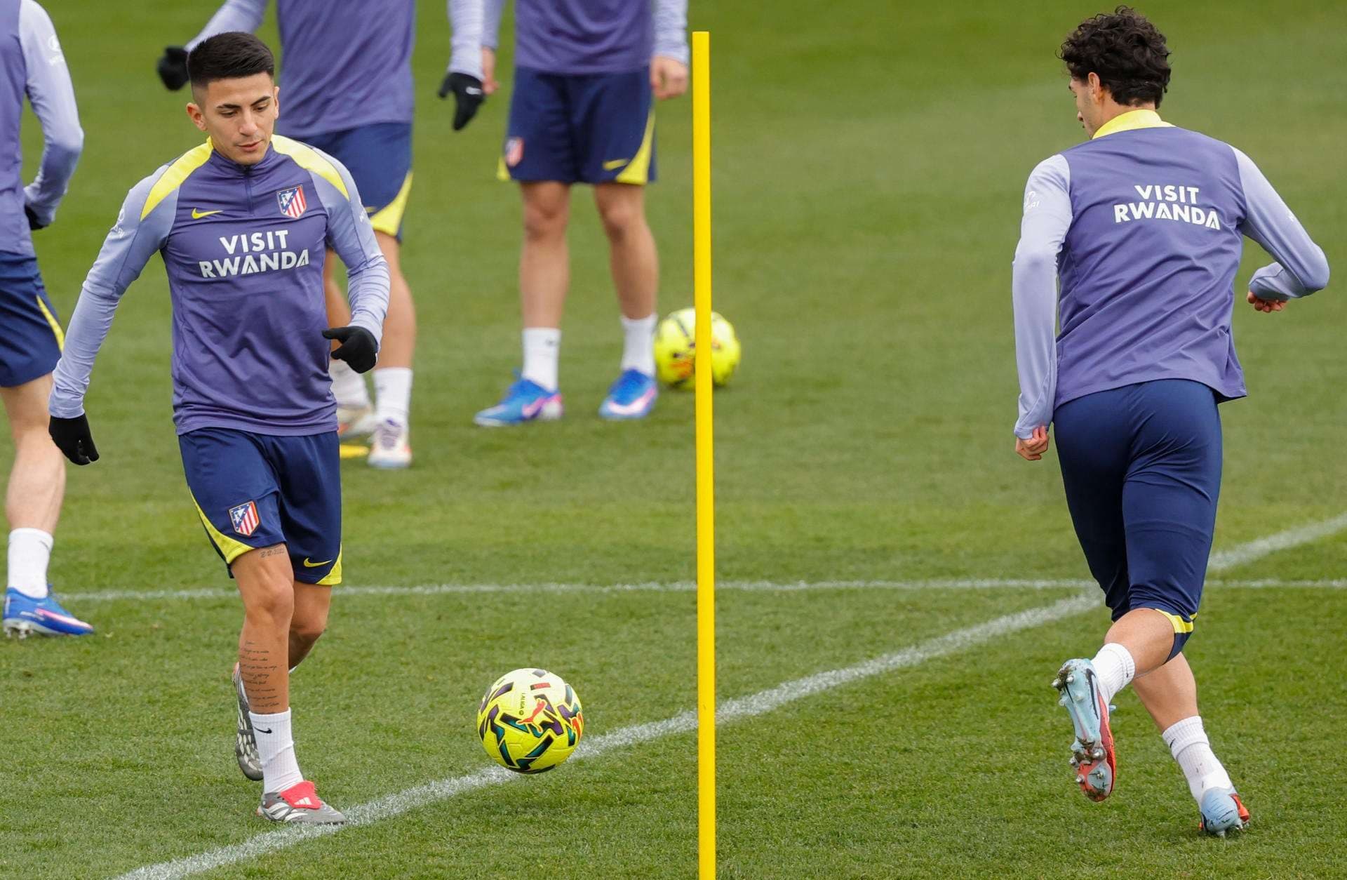 Thiago Almada y Cardoso, en una foto de archivo durante un entrenamiento. EFE/ Zipi