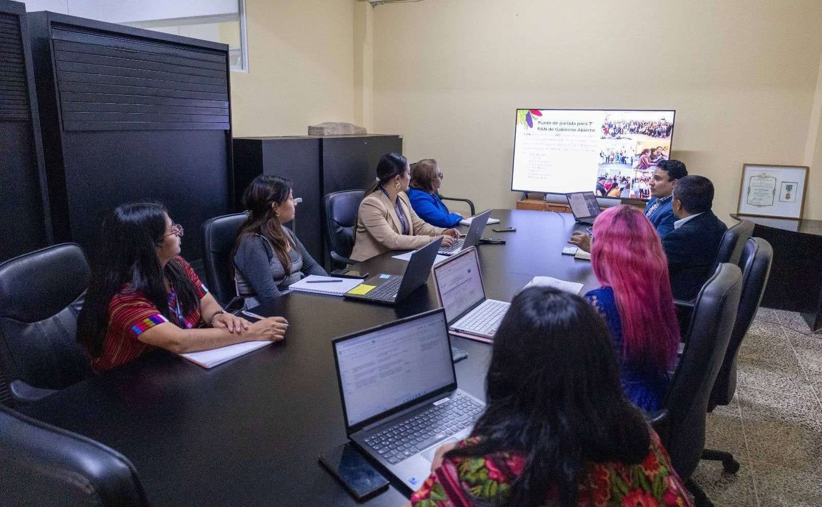 tecnologia y gobierno abierto.