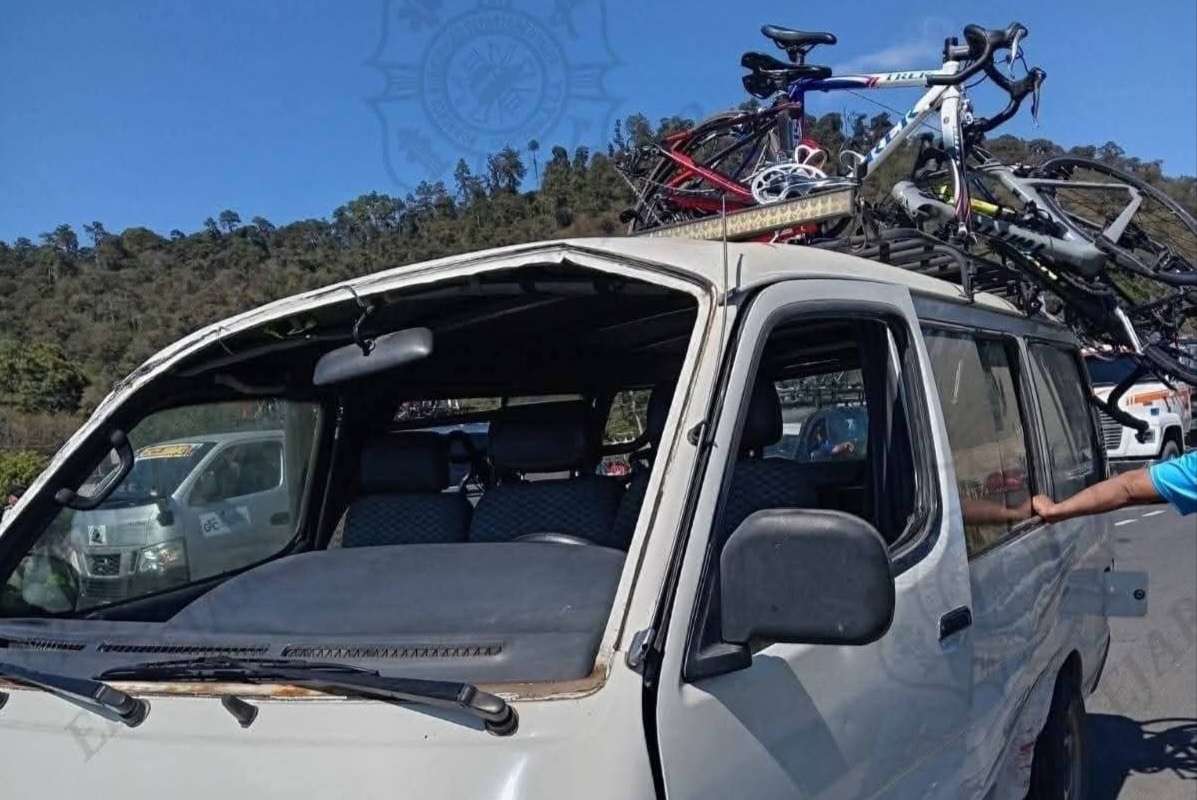Accidente vial deja ciclistas gravemente heridos en el Libramiento de Chimaltenango