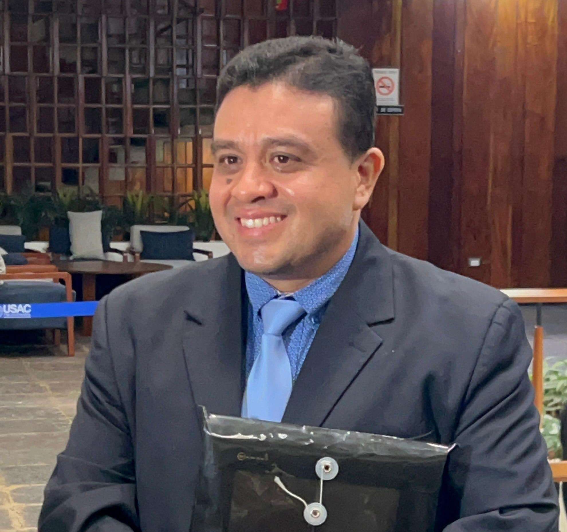 Primer aspirante se postula como magistrado suplente ante la CC por la Usac